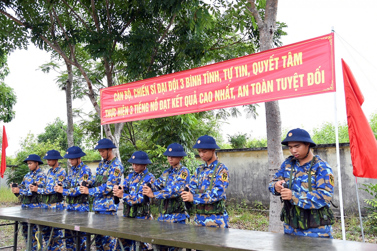 Tiếng nổ của sự trưởng thành