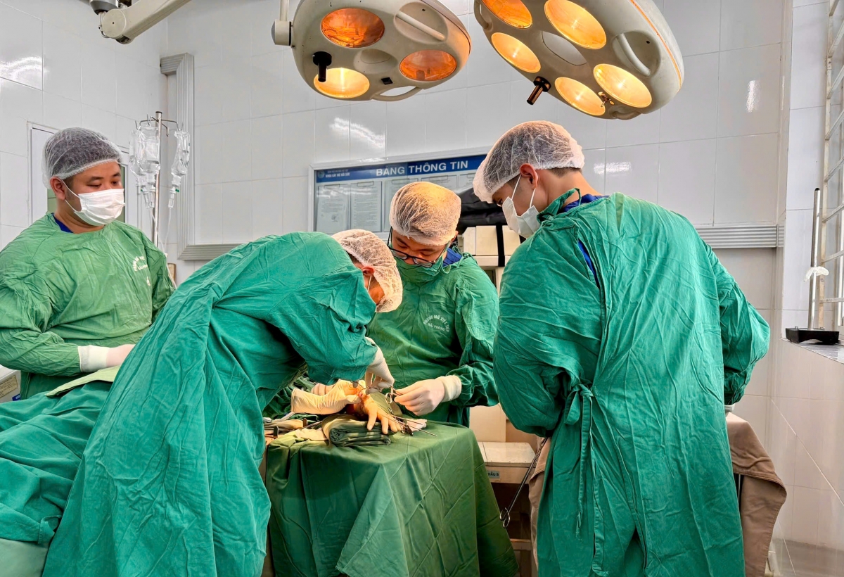 Bệnh viện Hữu nghị Việt - Tiệp (Hải Phòng): Bàn tay bị đứt rời được nối liền một cách kỳ diệu