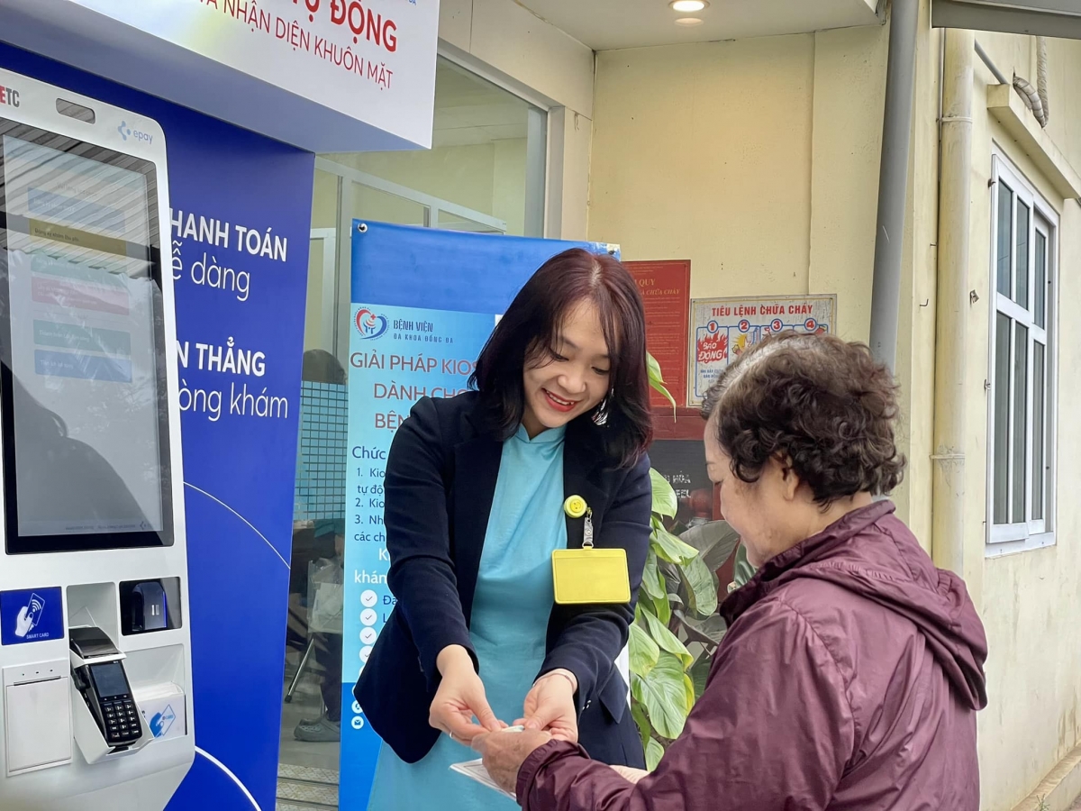 “Đăng ký khám bệnh bằng Căn cước công dân, VNeID và nhận diện khuôn mặt tại phòng khám theo yêu cầu tại Bệnh viện Đa khoa Đống Đa