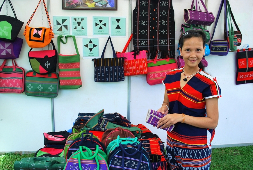 Làng dệt thổ cẩm Za Ra