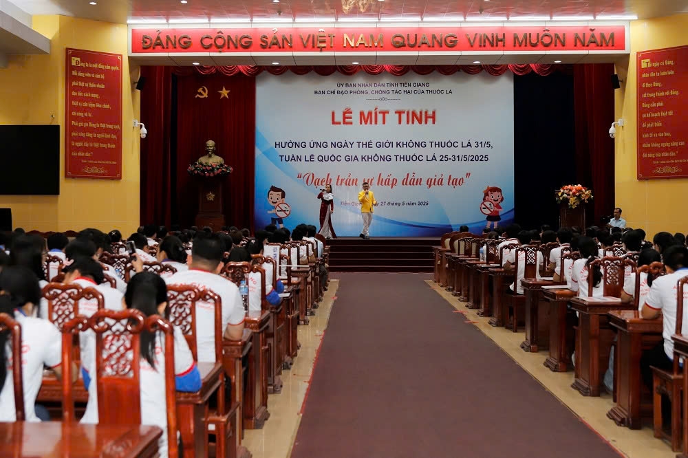Tiền Giang: Mít tinh hưởng ứng ngày thế giới không thuốc lá