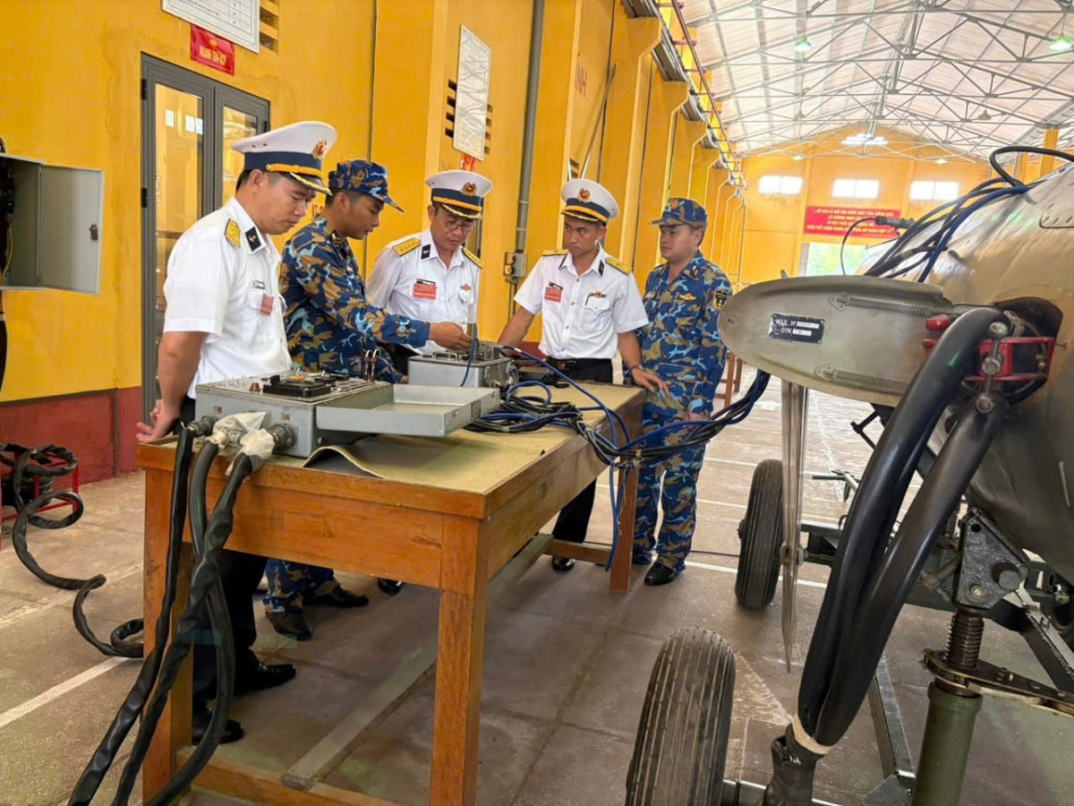 Vùng 2 Hải quân: Hội thi sáng kiến cải tiến ngành Hậu cần - Kỹ thuật