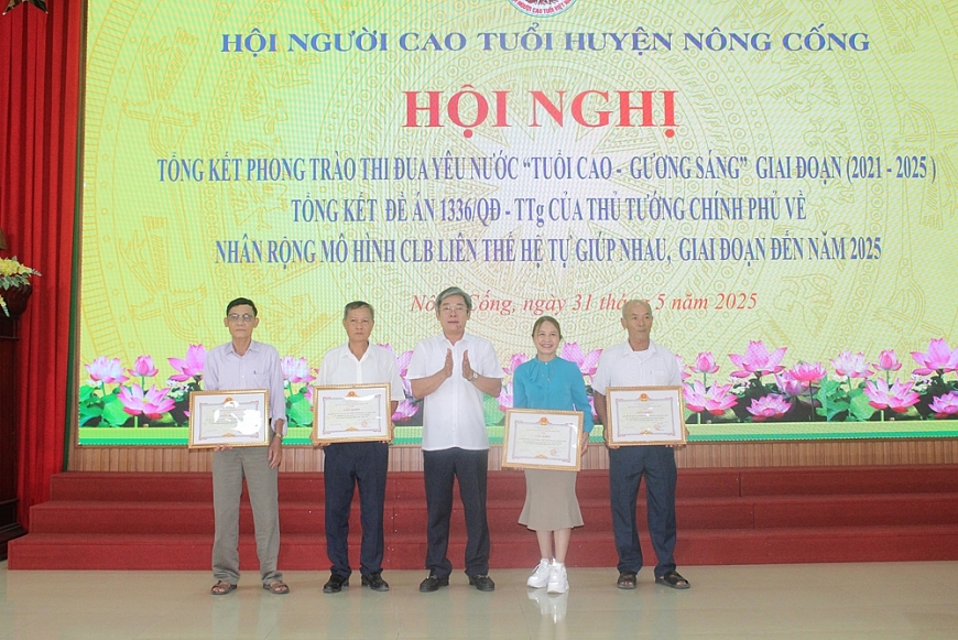 Hội nghị biểu dương NCT trong phong trào thi đua 'Tuổi cao - gương sáng' giai đoạn 2021-2025