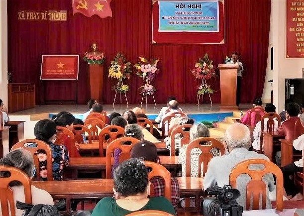 Người cao tuổi tích cực bảo vệ môi trường ngay từ trong gia đình