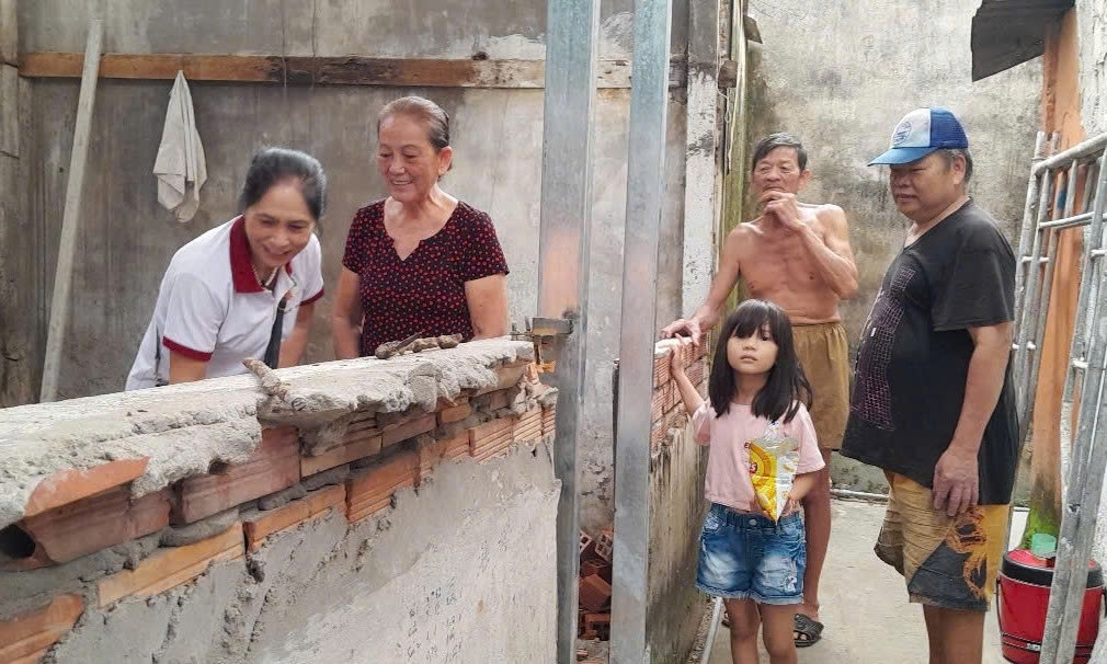 CLB Liên thế hệ tự giúp nhau góp phần làm tốt công tác an sinh xã hội