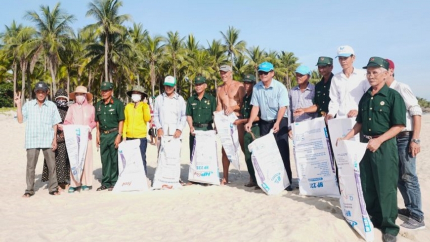 Người cao tuổi Hội An góp phần giữ cho di sản thêm xanh