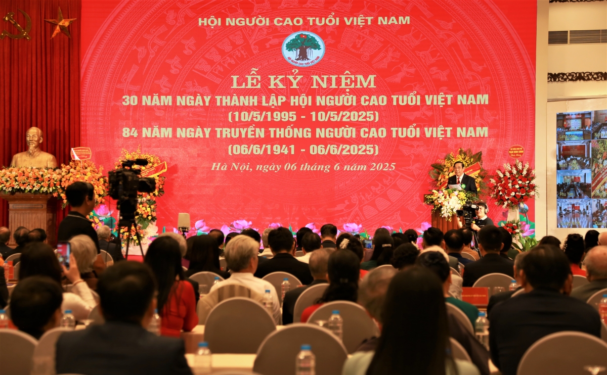 Chủ tịch Nguyễn Thanh Bình đọc diễn văn kỉ niệm