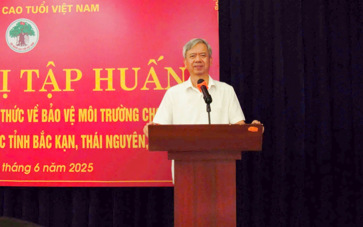 Người cao tuổi luôn gương mẫu, quan tâm nhắc nhở con, cháu tích cực tham gia bảo vệ môi trường