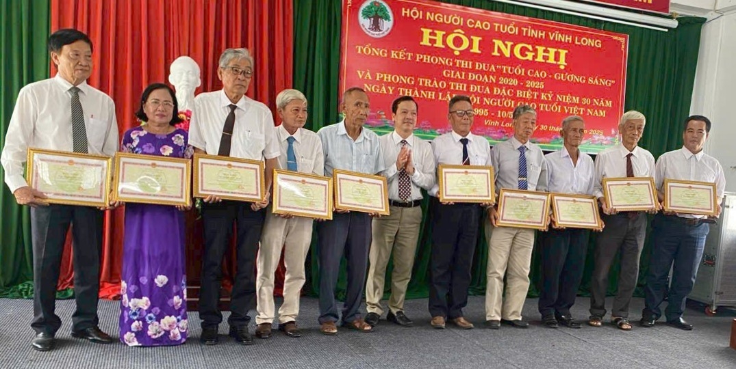 Tỉnh Vĩnh Long: Phát huy tốt vai trò NCT trong các phong trào thi đua yêu nước