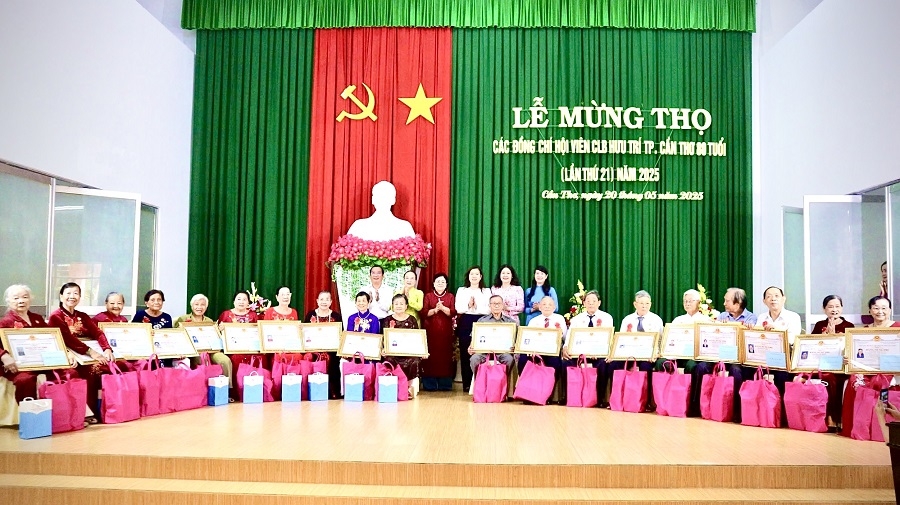 CLB Hưu trí TP Cần Thơ: “Tuổi già, nhưng chí không già, góp phần xây dựng nước nhà phồn vinh”