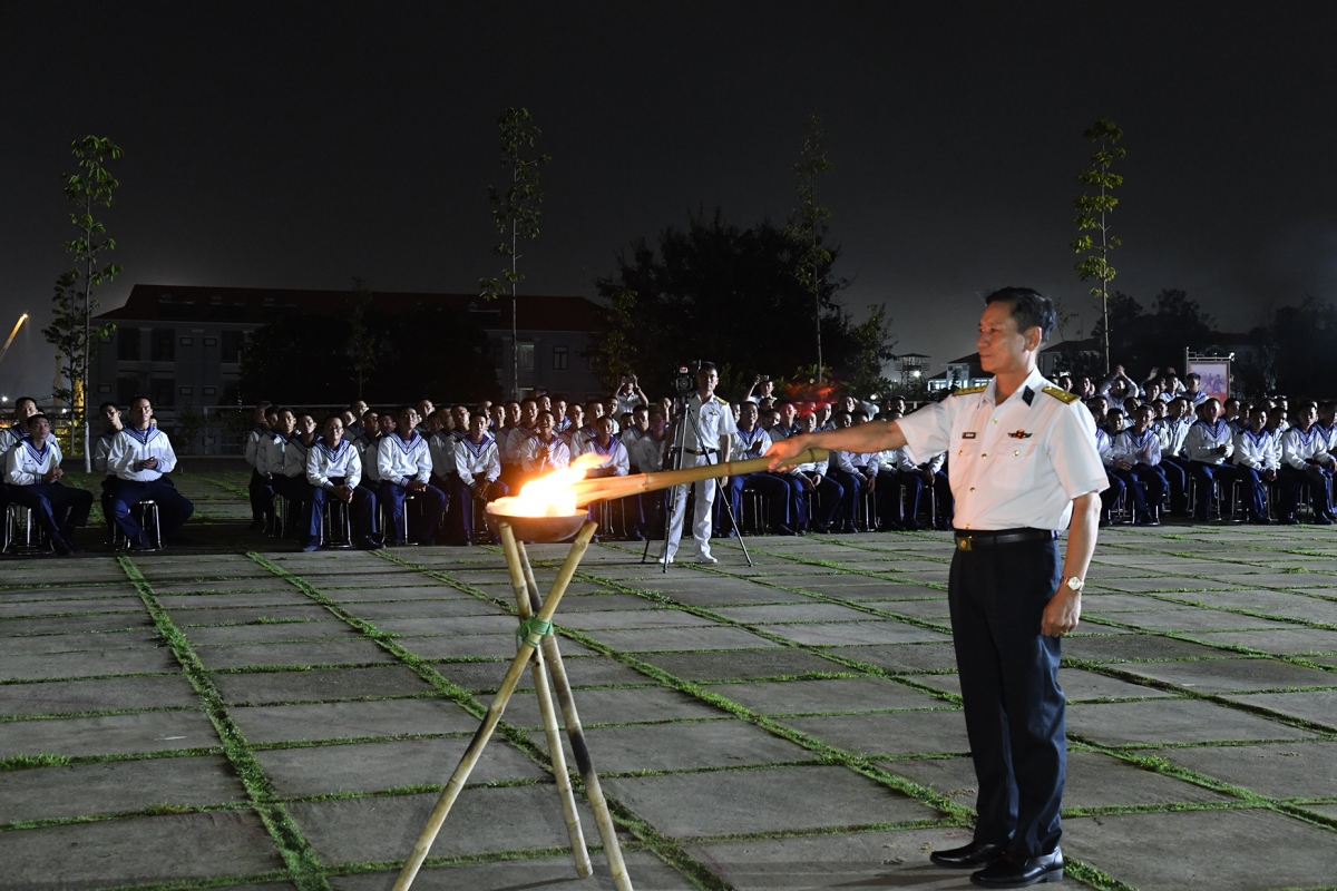Vùng 2 Hải quân: Dạ hội Thanh niên chào mừng thành công Đại hội Đảng bộ lần thứ IV