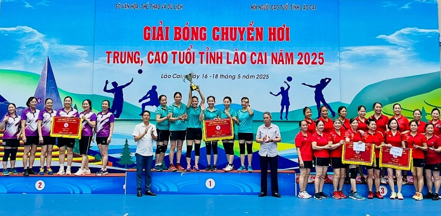Giải Bóng chuyền hơi trung, cao tuổi Lào Cai năm 2025