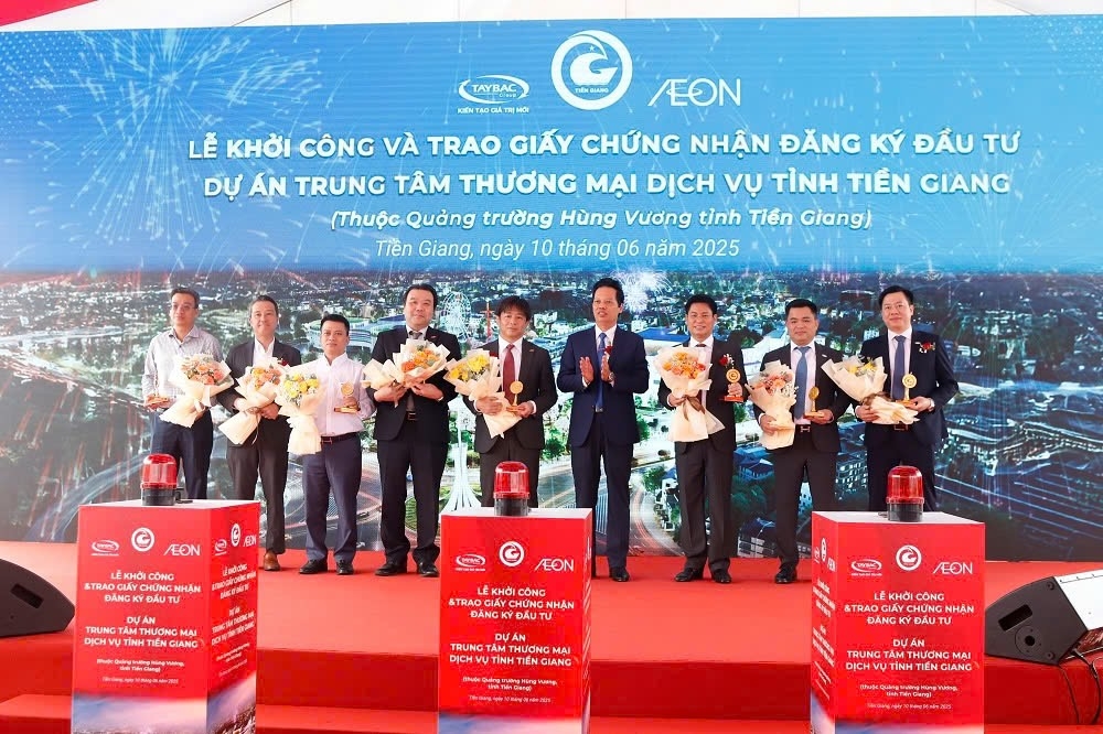 Tiền Giang: Khởi công và trao giấy chứng nhận đăng ký đầu tư Dự án trung tâm thương mại dịch vụ