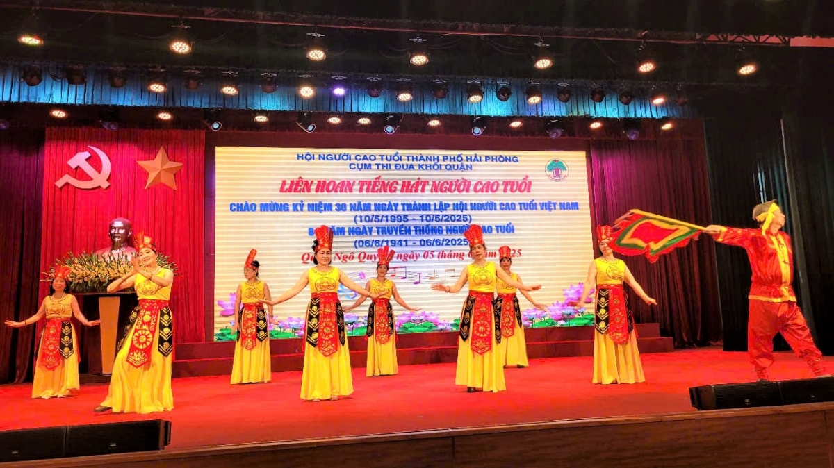 Lời yêu từ trái tim người cao tuổi