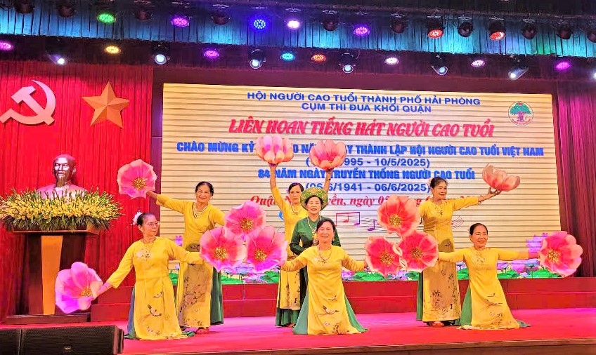 Một tiết mục tại Liên hoan