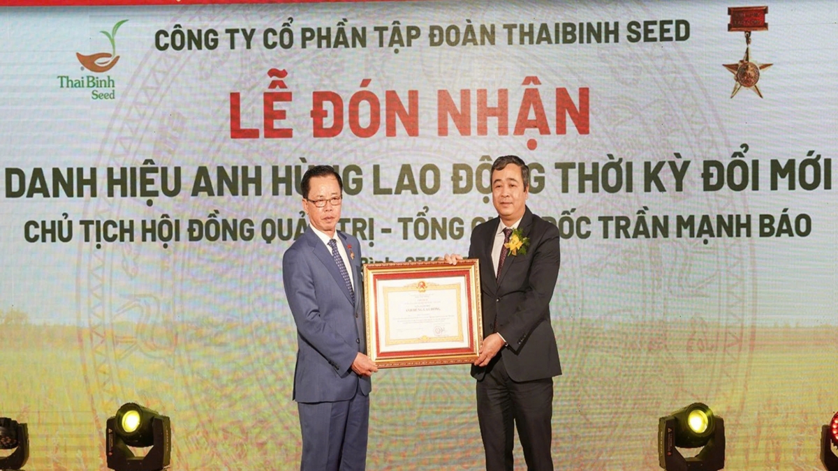 Anh hùng Lao động Trần Mạnh Báo: Dày công “gieo hạt” và gặt hái “mùa vàng”
