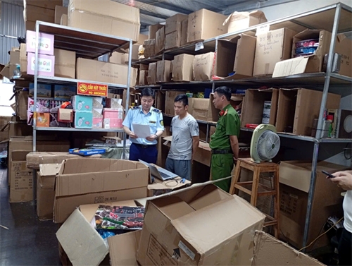 Nam Định: Không khoan nhượng với tệ buôn lậu, gian lận thương mại, hàng giả, xâm phạm quyền sở hữu trí tuệ