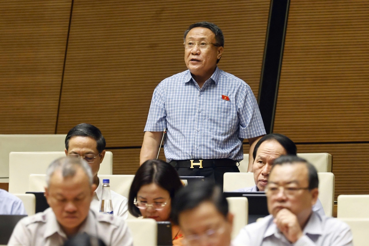 Trung tâm tài chính quốc tế tại Việt Nam:  Bảo đảm không trái Hiến pháp và lợi ích quốc gia