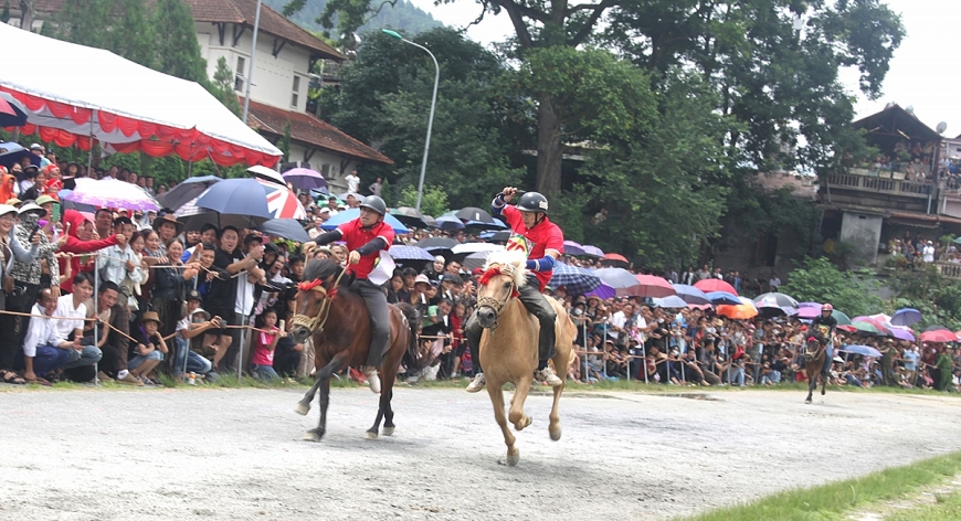 Lượt đua chung kết hấp dẫn