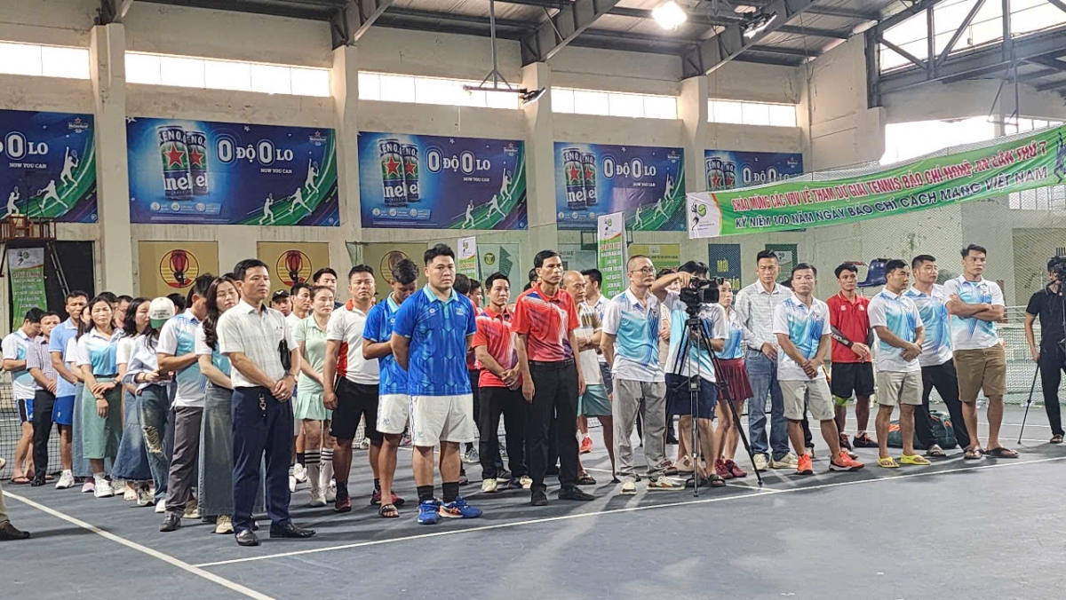 Khai mạc Giải Tennis Báo chí Nghệ An lần thứ 7
