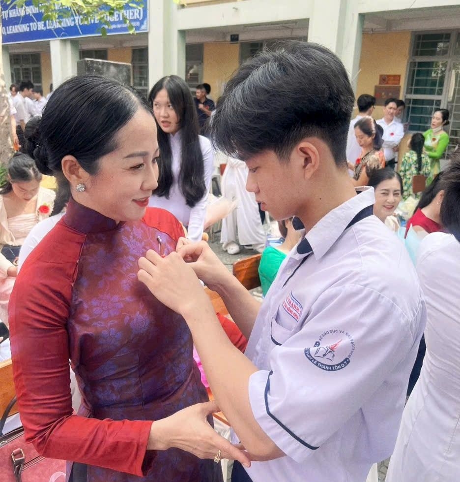 Lễ tri ân và trưởng thành: Tự tin cất cánh – Tỏa sáng tương lai