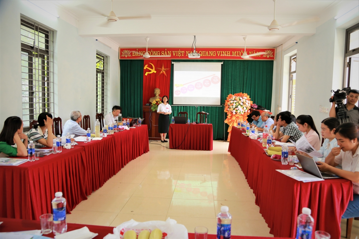 Bà Trần Bích Thủy giới thiệu về Dự án GIS998