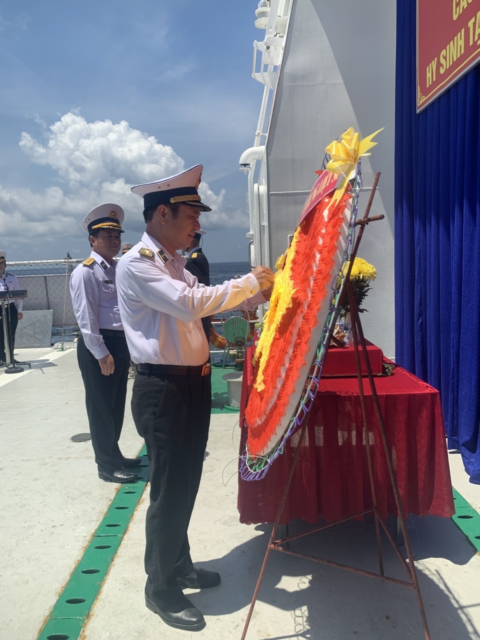 Khắc ghi Trường Sa…