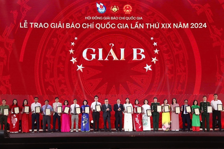 “Thép trong bút, lửa trong tim” - Dấu ấn nghệ thuật và vinh danh xứng đáng của báo chí cách mạng Việt Nam