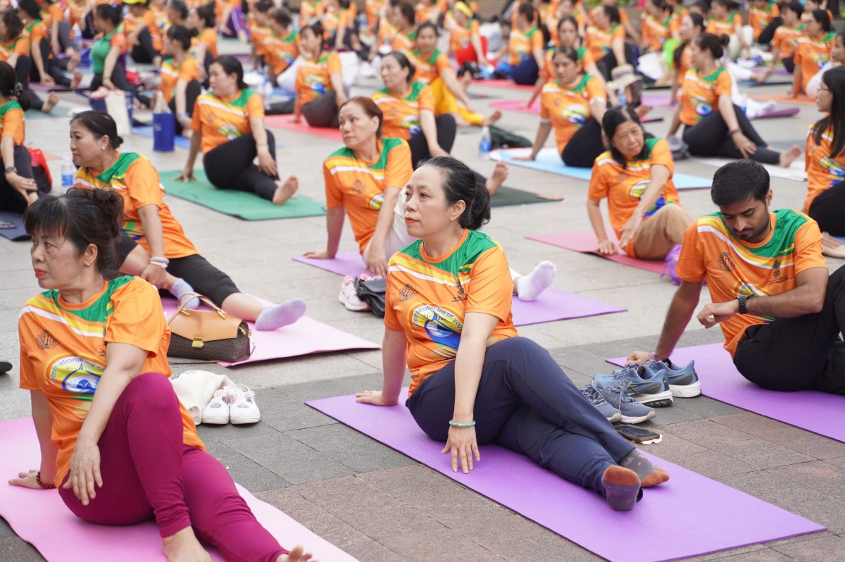 Người cao tuổi TP Hồ Chí Minh đồng hành cùng Yoga: Người bạn minh tuệ và trí lực