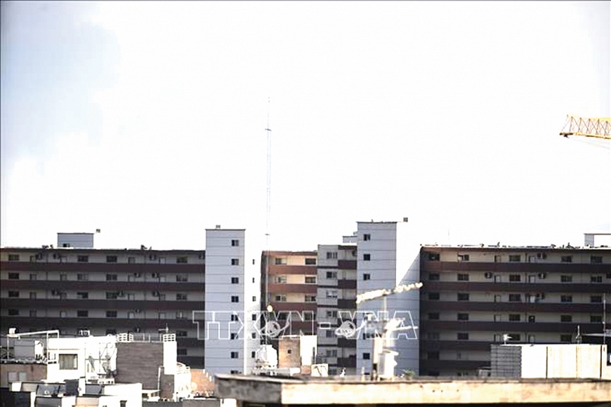 Khói bốc lên sau một vụ tấn công tại Tehran, Iran