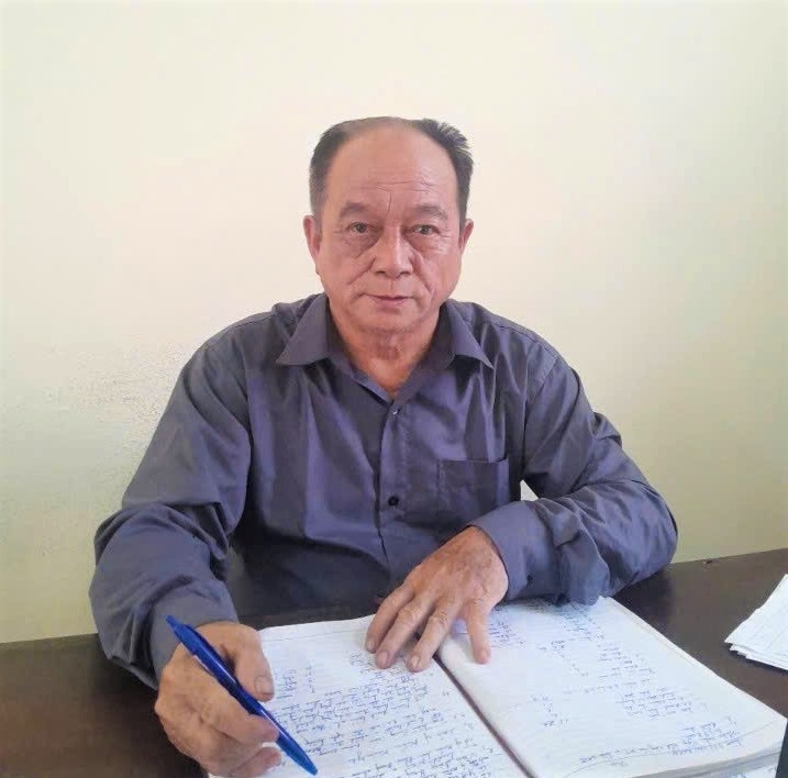 Ông Vàng Văn Sủ