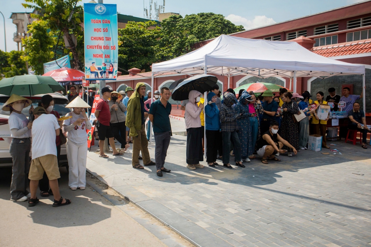 Nghệ An: Hơn 40.000 thí sinh bước vào ngày thi đầu tiên kỳ thi tốt nghiệp THPT năm 2025.