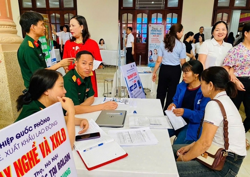 Hà Nội đẩy mạnh kết nối cung cầu để giải quyết việc làm