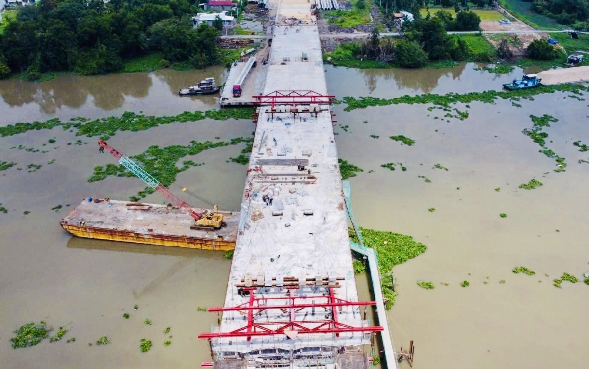 Cầu Bình Gởi là công trình giao thông trọng điểm bắc qua sông Sài Gòn