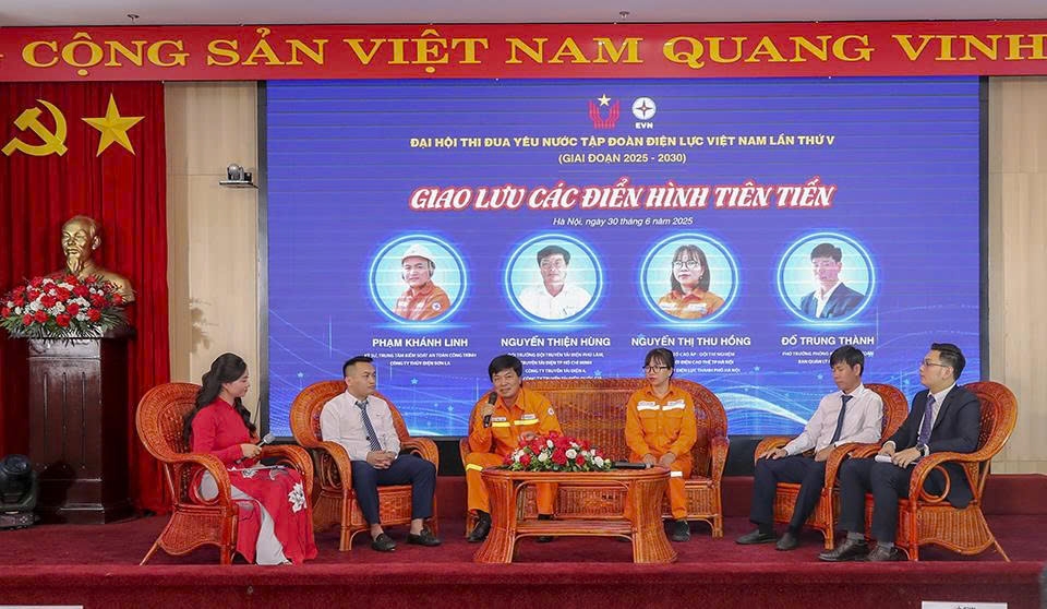 Nơi bản lĩnh người thợ điện tỏa sáng, góp phần thắp sáng niềm tin