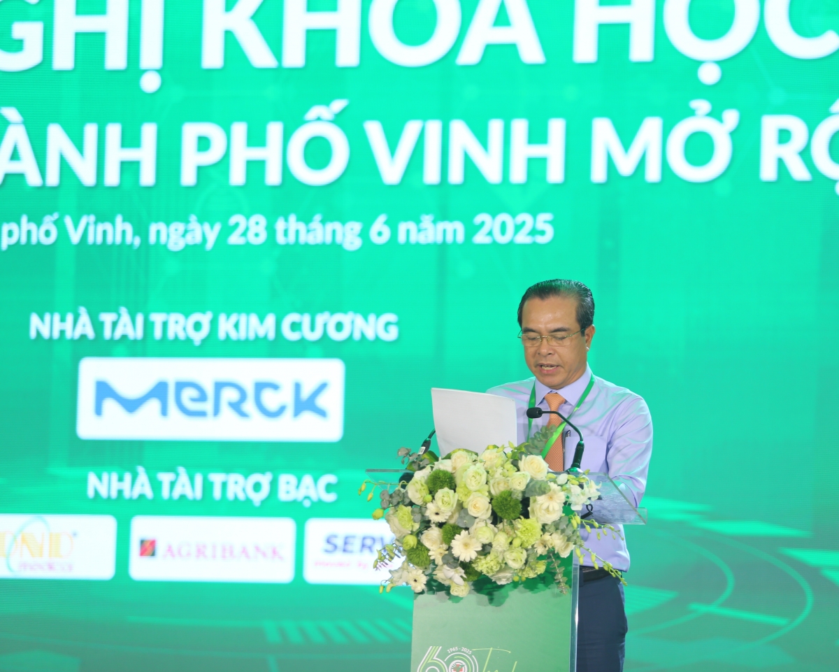 Bệnh viện Đa khoa TP Vinh kỷ niệm 60 năm thành lập, đón nhận Huân chương Lao động hạng Nhất