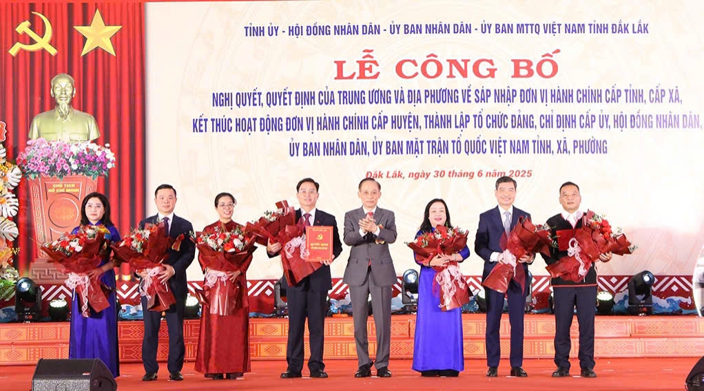 Quyết tâm xây dựng tỉnh Đắk Lắk phát triển nhanh, bền vững