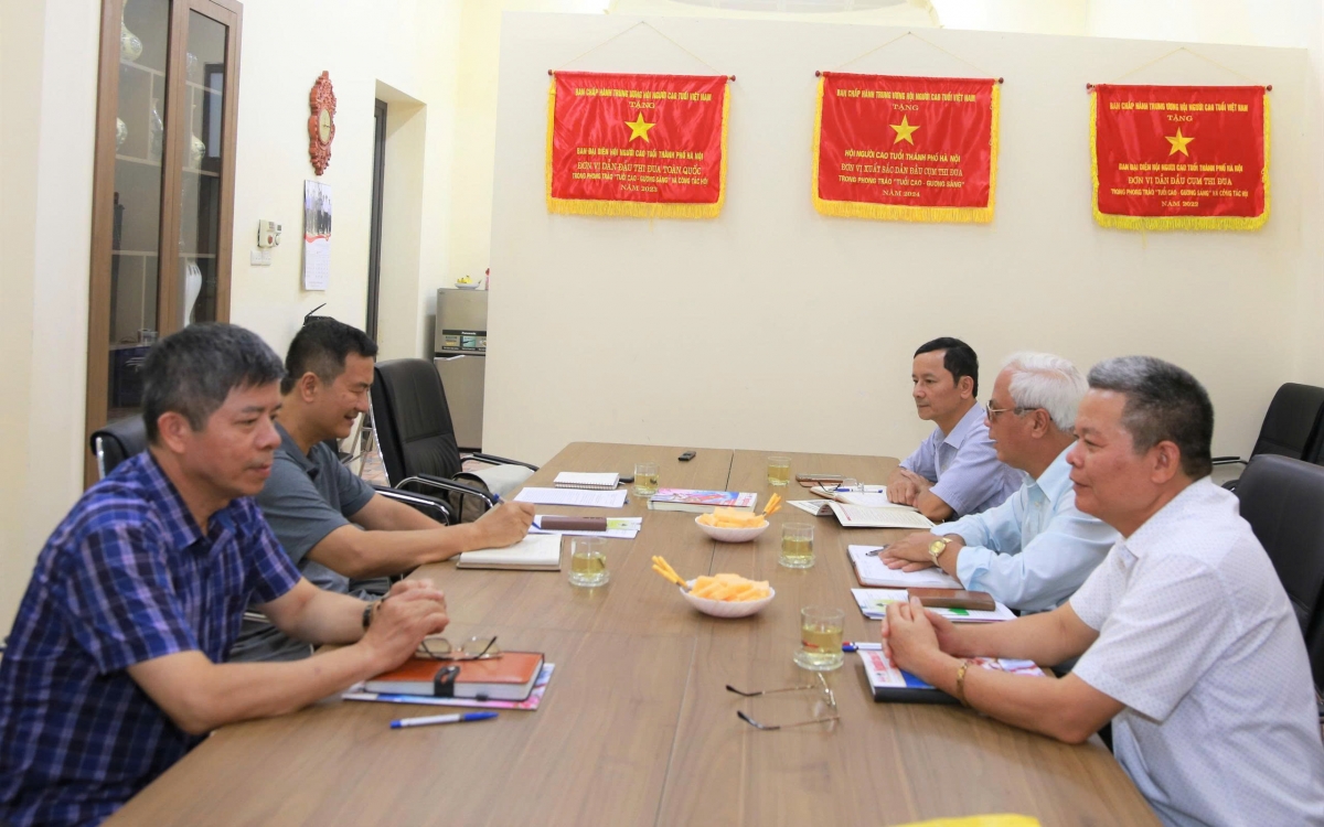 Lãnh đạo Hội NCT TP Hà Nội làm việc với Tạp chí Người cao tuổi