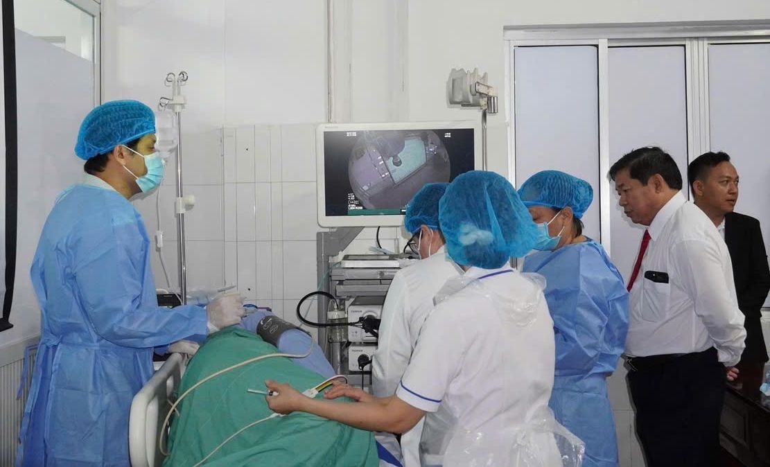 Bệnh viện Đa khoa Trung ương Cần Thơ triển khai hệ thống nội soi siêu âm, giúp pháp hiện sớm ung thư