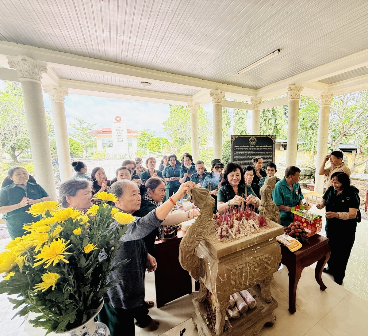 Tháng 7, xúc động hành trình về nguồn