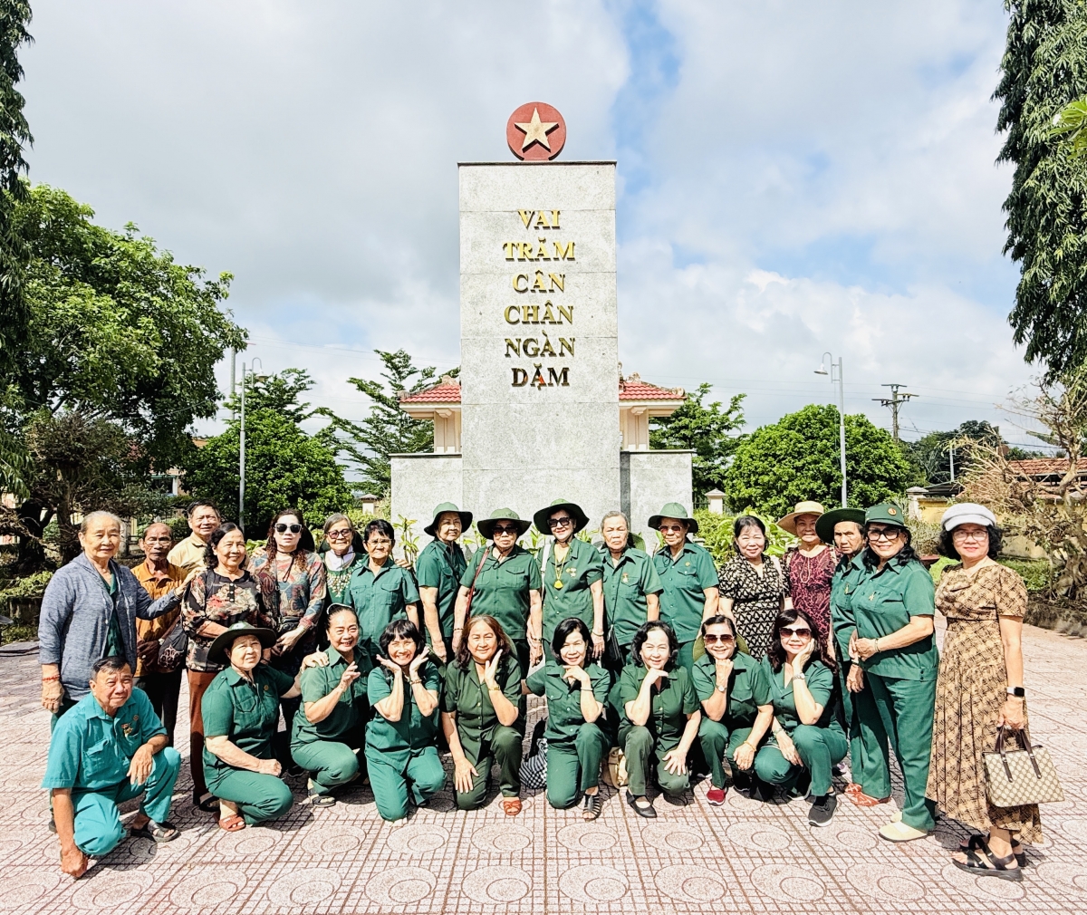 Tháng 7, xúc động hành trình về nguồn