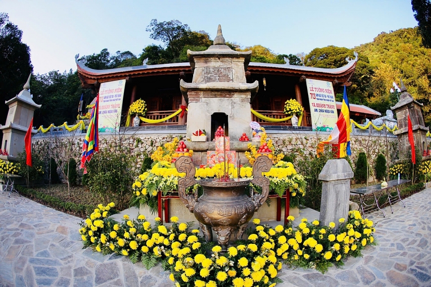 Am, chùa Ngọa Vân nơi Phật Hoàng Trần Nhân Tông nhập niết bàn thuộc khu di tích nhà Trần ở Đông Triều