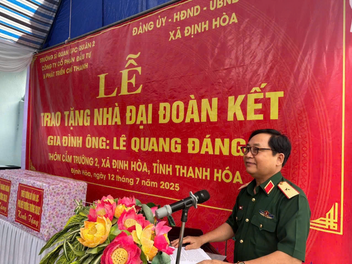 Trường Sĩ quan Lục quân 2 trao tặng nhà “Đại đoàn kết”  tại Thanh Hoá