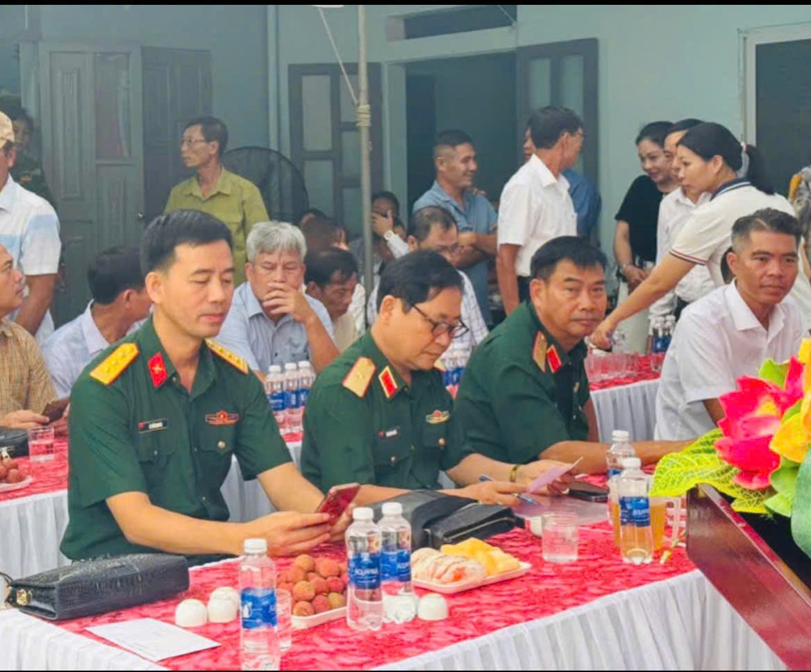 Trường Sĩ quan Lục quân 2 trao tặng nhà “Đại đoàn kết”  tại Thanh Hoá