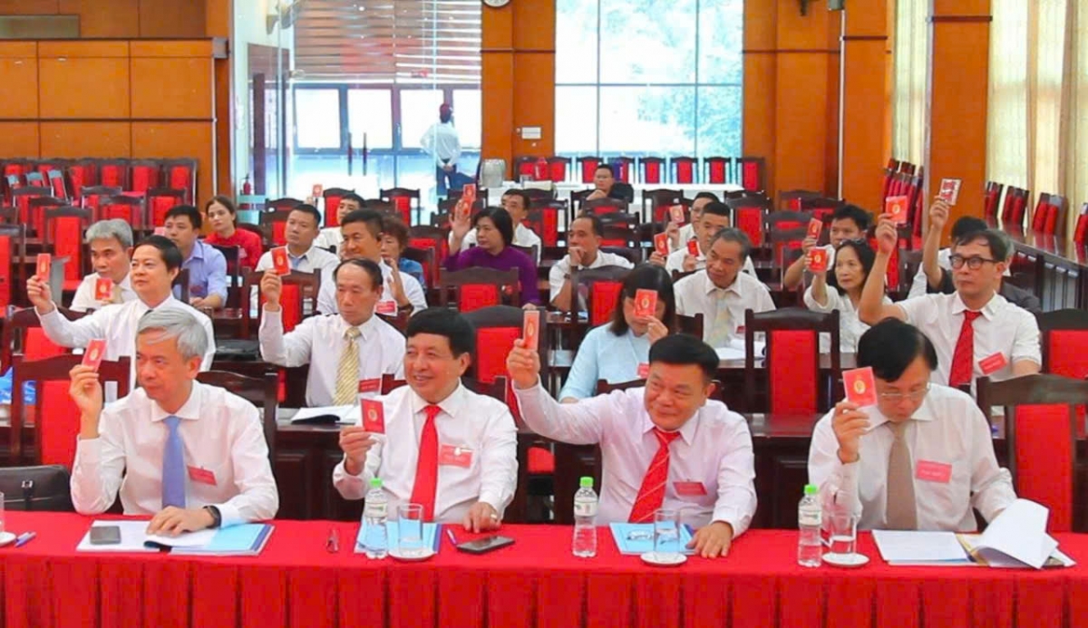 Các đại biểu tham dự Đại hội phiên thứ nhất