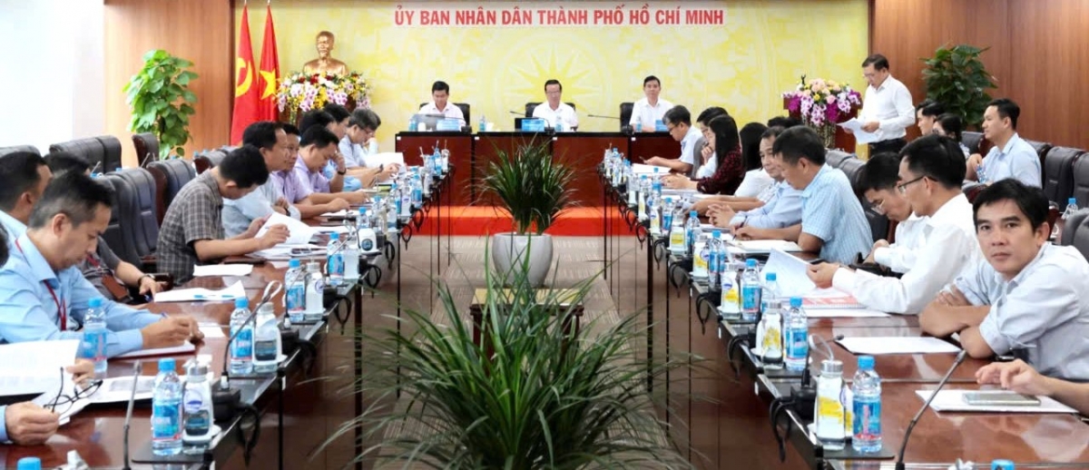 Tăng cường quản lí chất thải rắn sinh hoạt, người cao tuổi tiên phong phân loại rác tại nguồn