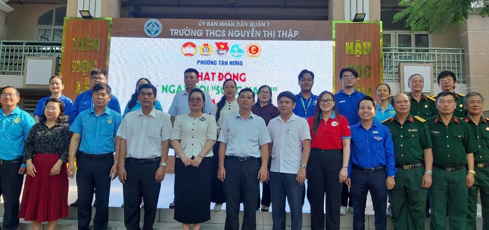 Người cao tuổi phường Tân Hưng lan tỏa tinh thần sống xanh vì tương lai mai sau