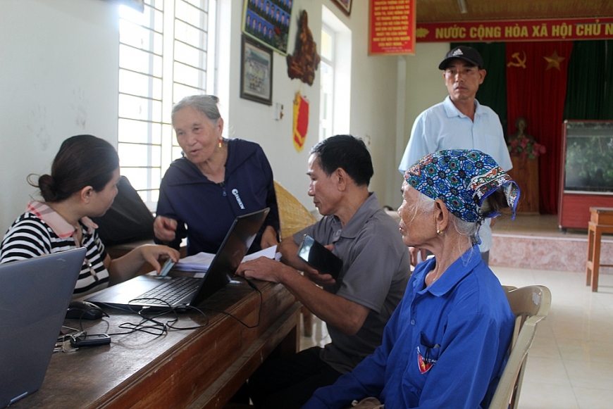 Thanh Hóa: Hỗ trợ NCT làm thủ tục hưởng trợ cấp hưu trí xã hội