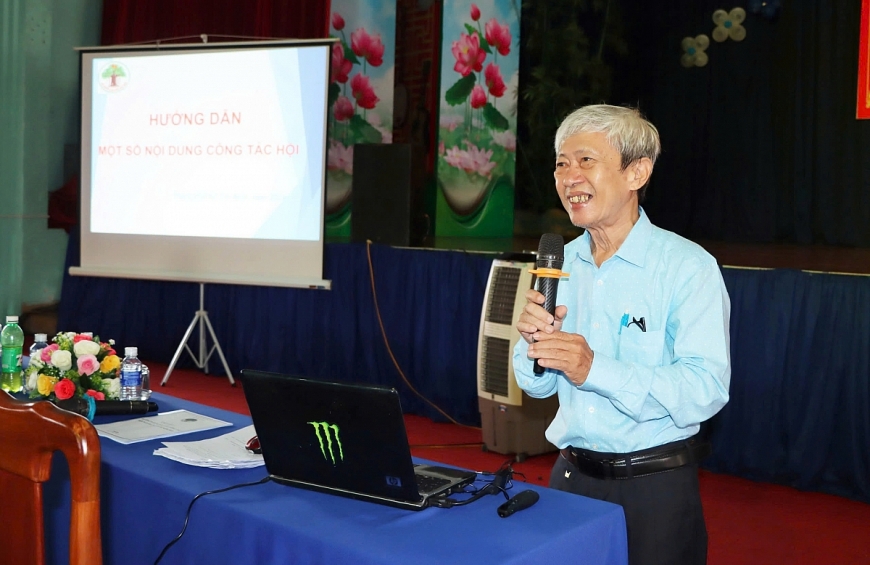 Ông Lê Chu Giang, Phó Trưởng BĐD Hội người cao tuổi TP. Hồ Chí Minh Ông Lê Chu Giang, Phó Trưởng BĐD Hội người cao tuổi TP. Hồ Chí Minh