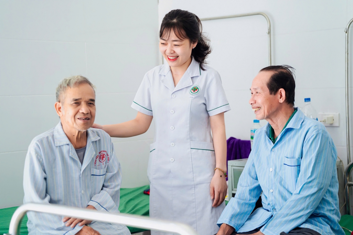 Người cao tuổi cần được quan tâm, tư vấn để phòng ngừa bệnh nhồi máu cơ tim